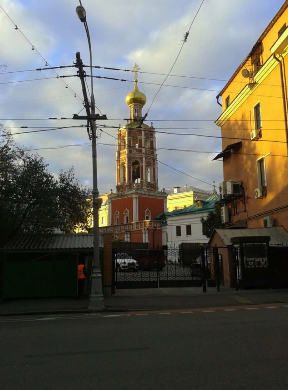 Храм Преподобного Сергия Радонежского в Крапивниках