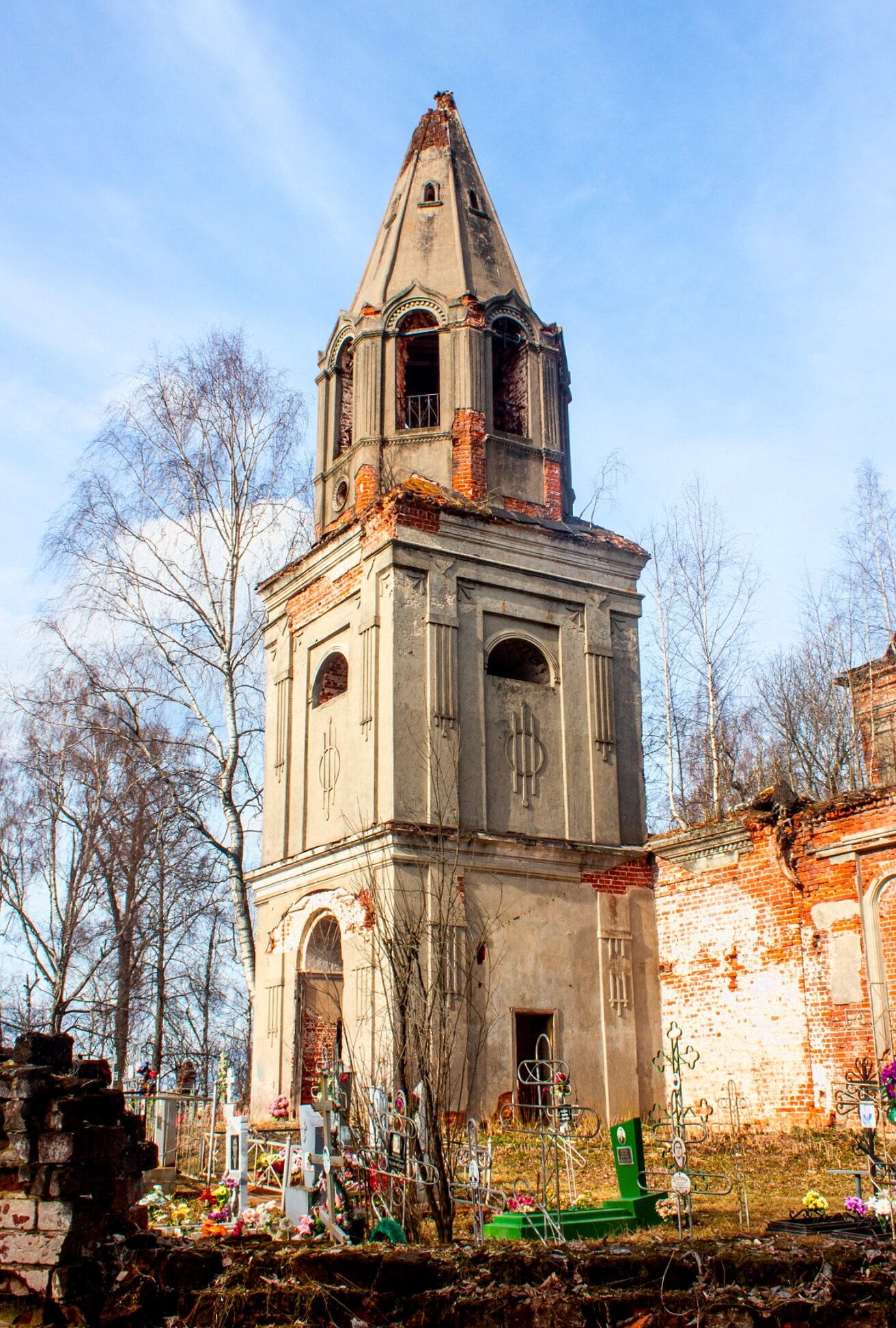 Спасо-Преображенская церковь в селе Сухаренки