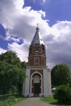 Храм Святых Бессребреников Космы и Дамиана в селе Кузьмино