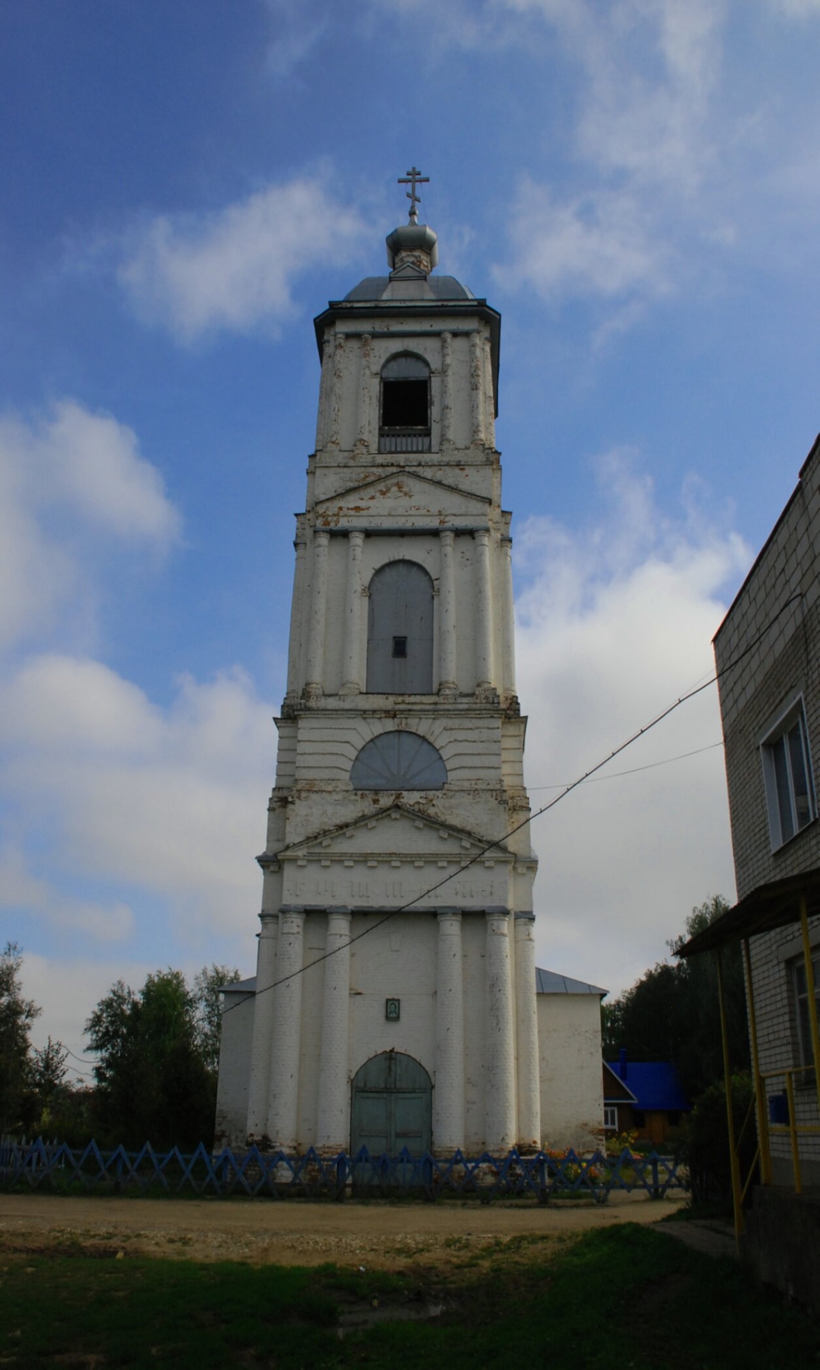 Храм Воскресения Христова в селе Осановец