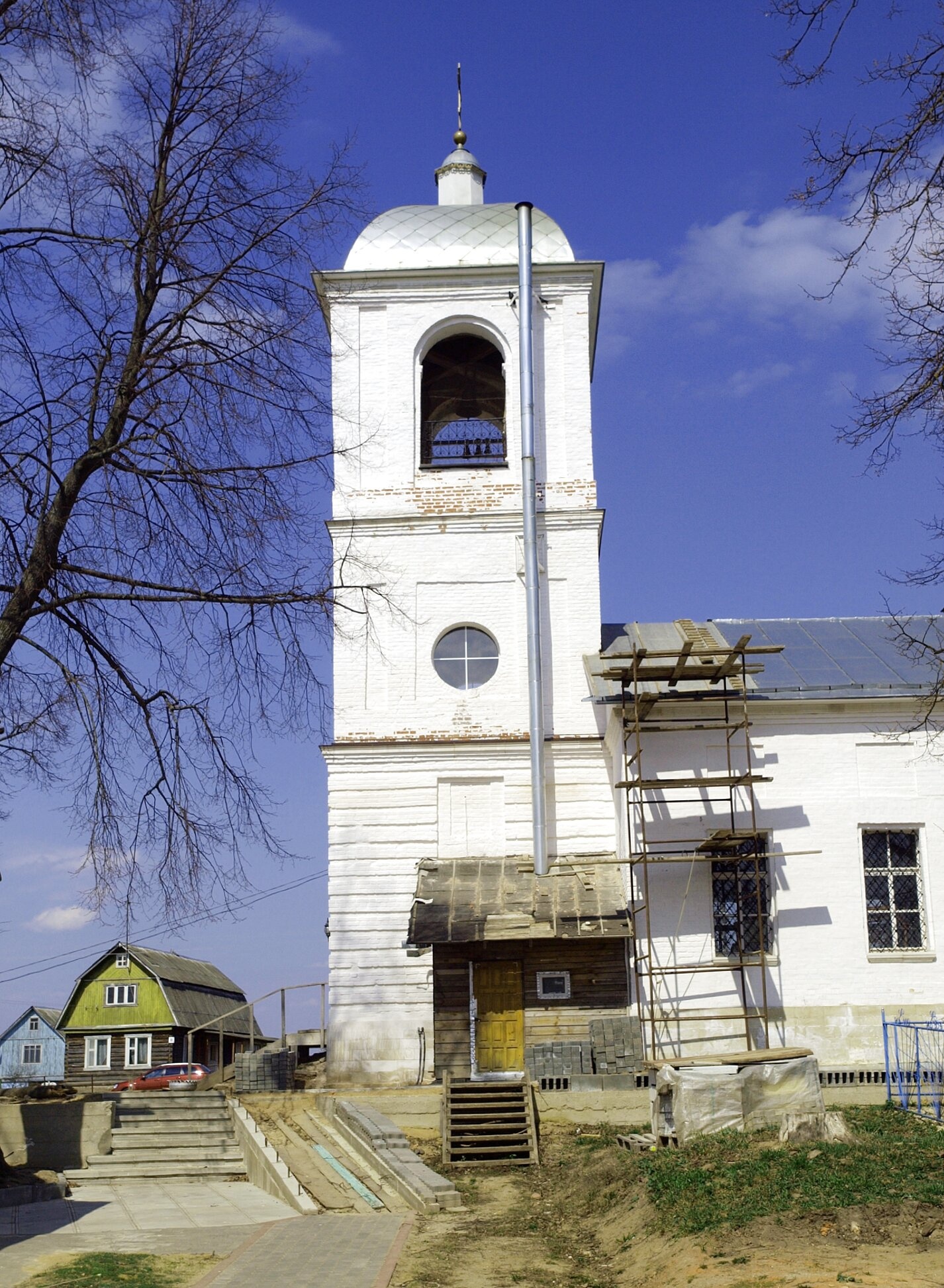 Колокольня Спасо-Преображенской церкви в селе Слепушкино