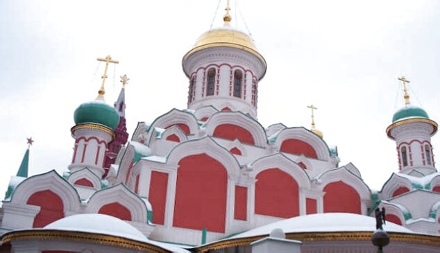 Казанский собор на Красной площади: зимний вид