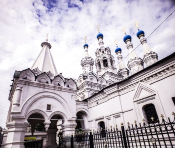 Храм Рождества Пресвятой Богородицы в Путинках