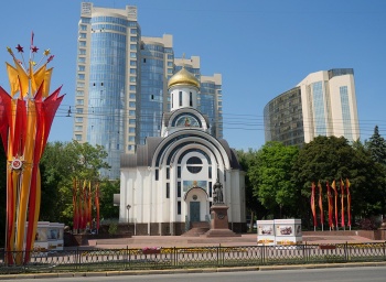 Старо-Покровский храм и Покровский сквер в Ростове-на-Дону