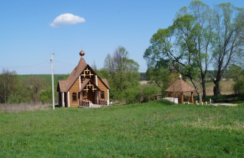 Воскресенская церковь в селе Усты - православный храм Калужской области