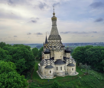 Храм Преображения Господня в селе Остров