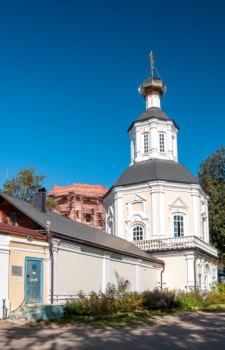 Надвратный храм Смоленского Житенного монастыря в Осташкове