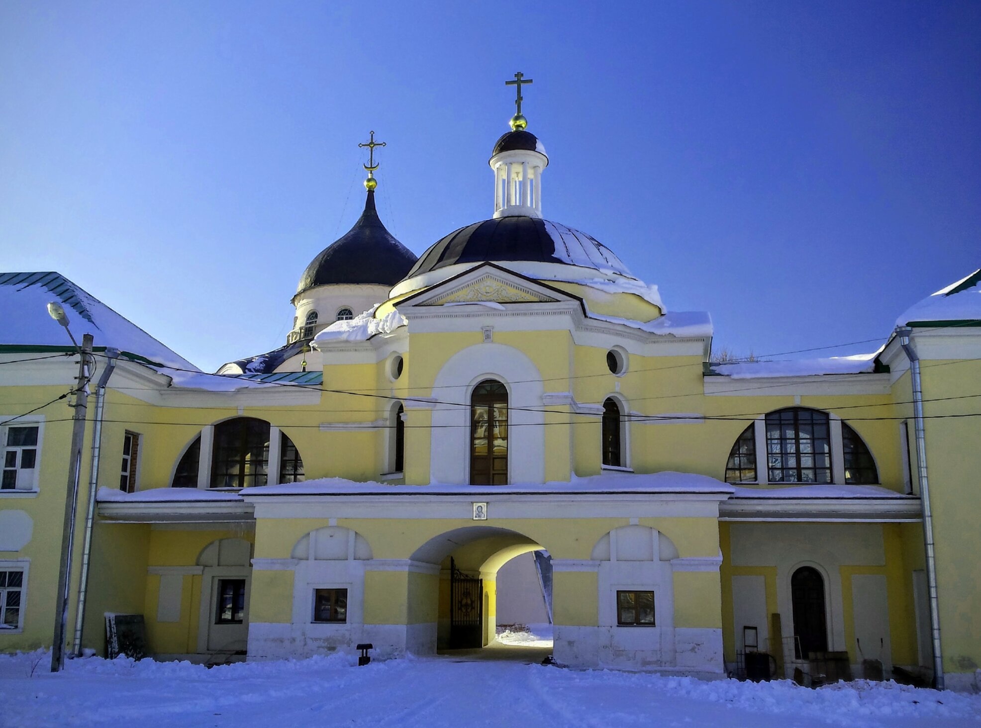 Надвратная церковь Христорождественского женского монастыря в Твери