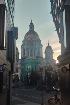 Богоявленский кафедральный собор в Елохове: великая святыня в центре Москвы