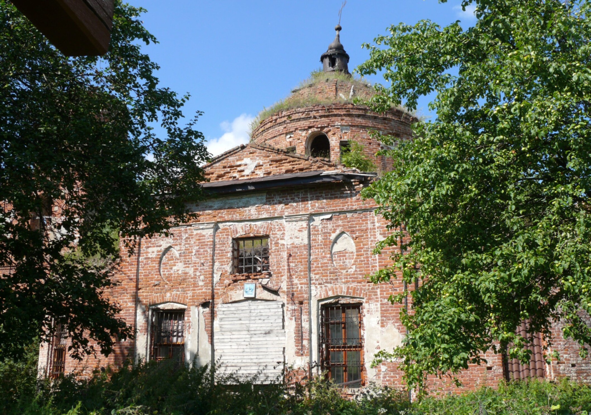 Церковь иконы Божией Матери «Знамение» в Трубино