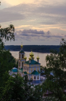 Церковь Воскресения Христова в Плёсе