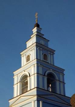 Колокольня Покровской церкви Марфо-Мариинского монастыря в Белгороде