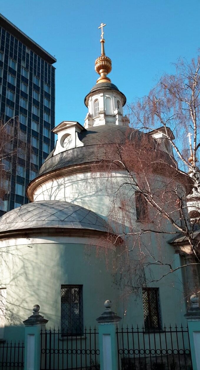 Храм Космы и Дамиана на Маросейке: архитектурная жемчужина Москвы