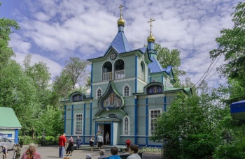 Церковь преподобного Серафима Саровского на Серафимовском кладбище