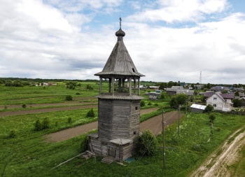 Колокольня Введенской церкви в селе Пиньгиша