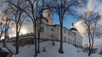 Черноостровский Никольский женский монастырь в зимнем убранстве