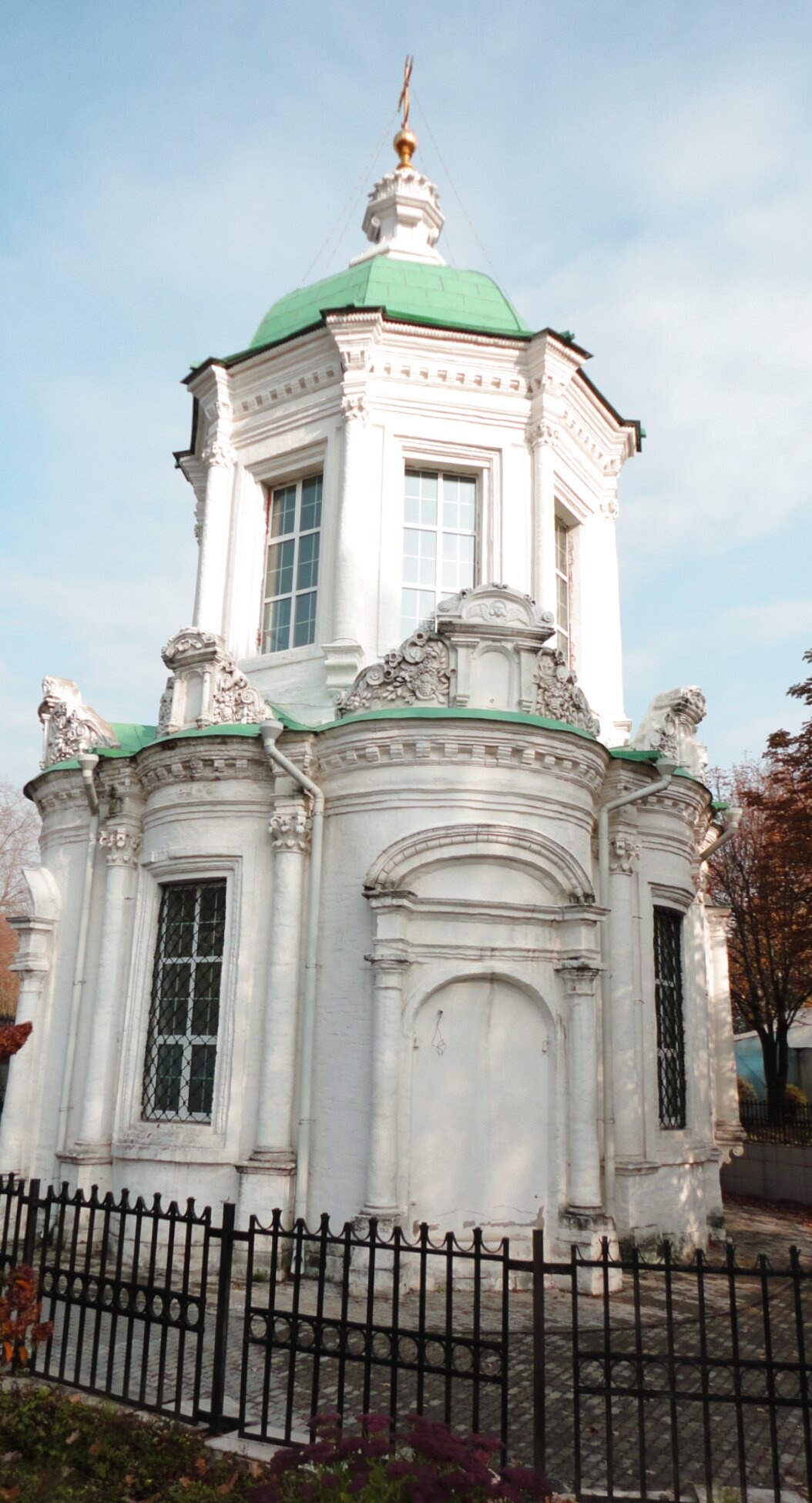 Знаменская церковь в Перово: фотография храма