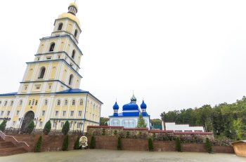 Вознесенский Банченский мужской монастырь: вид на святую обитель