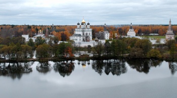 Иосифо-Волоцкий монастырь — осеннее величие древней обители