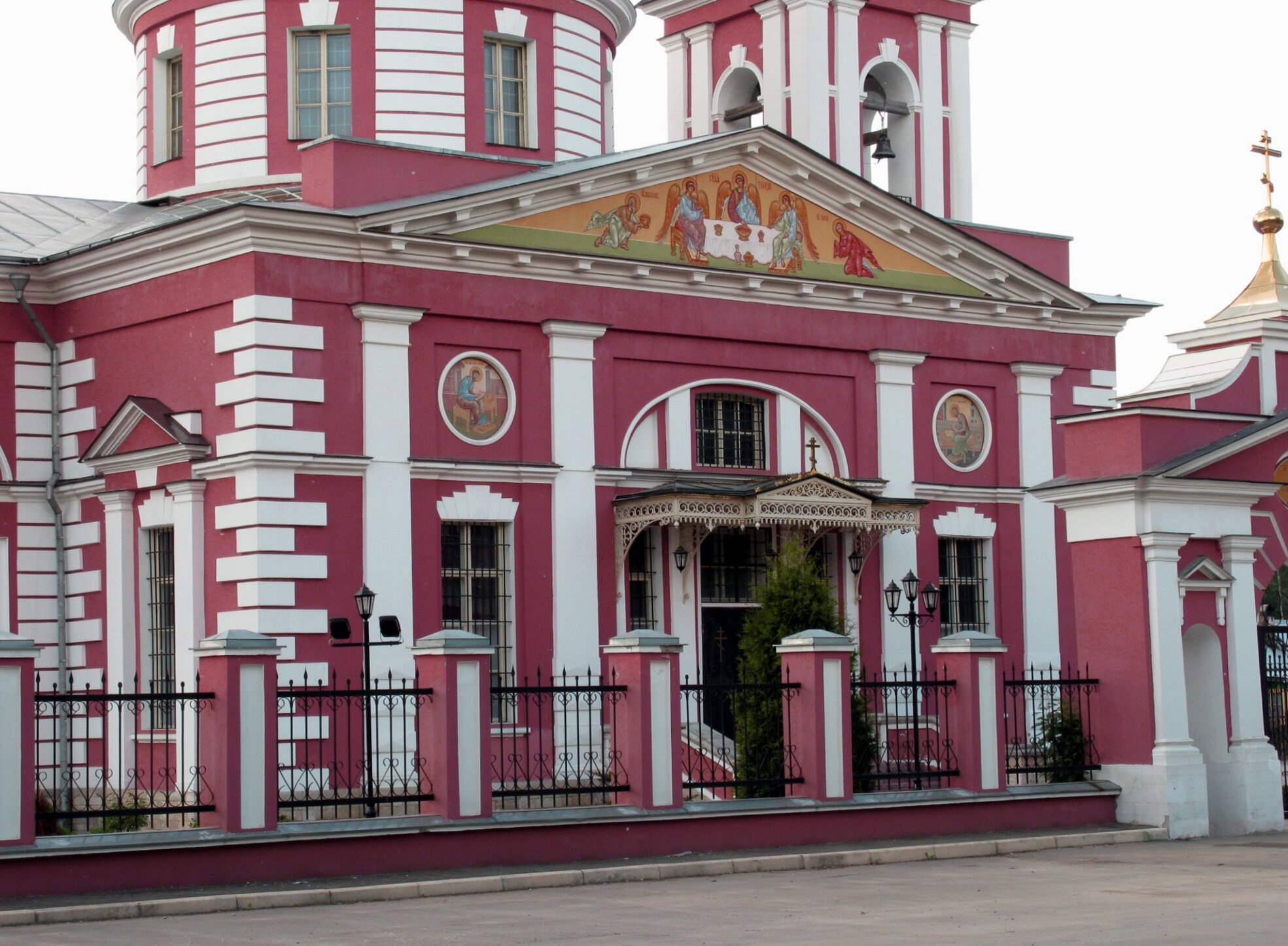 Храм Преподобного Сергия Радонежского в усадьбе Алмазово