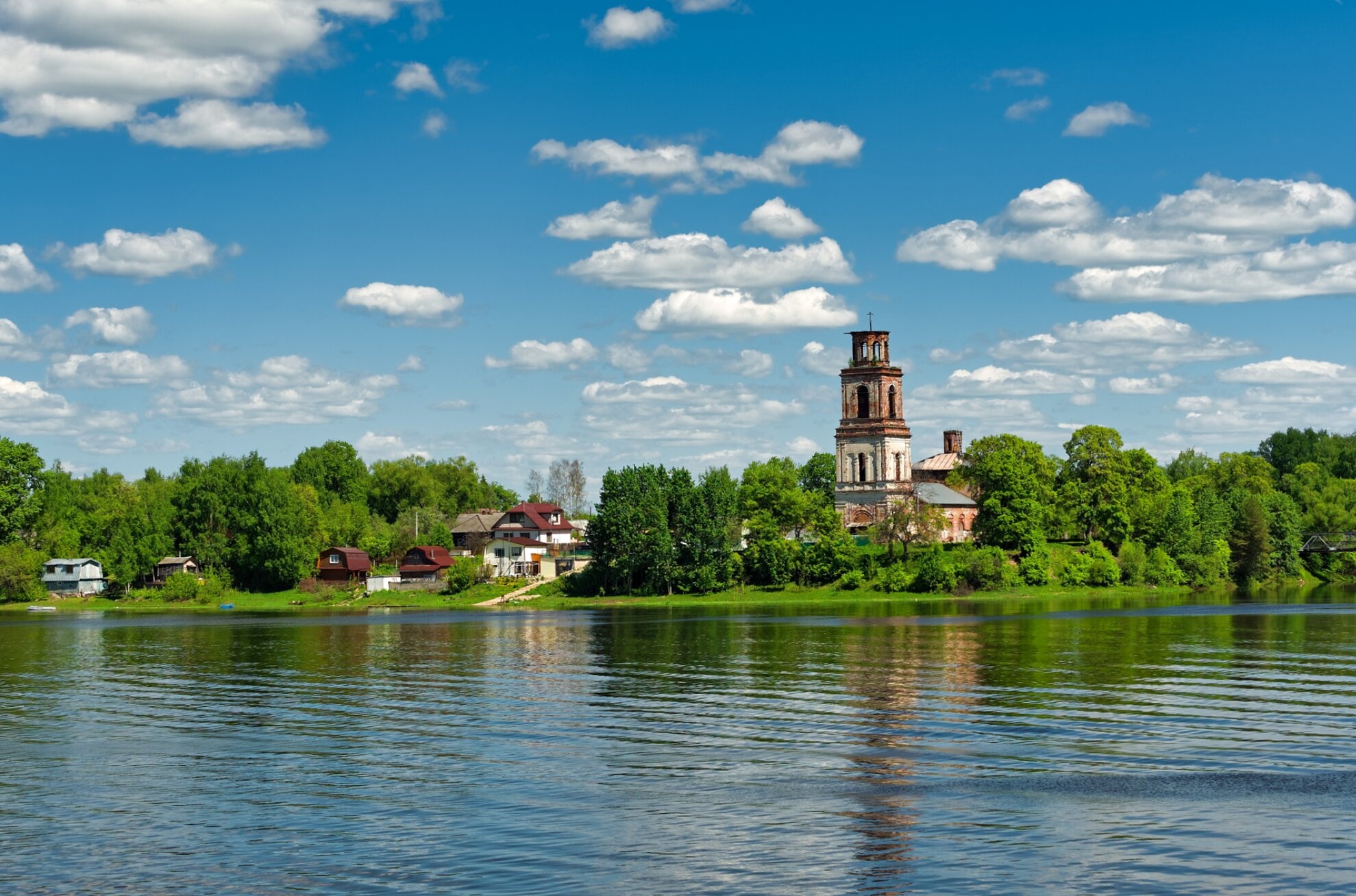 Храм Смоленской иконы Божией Матери в селе Устье