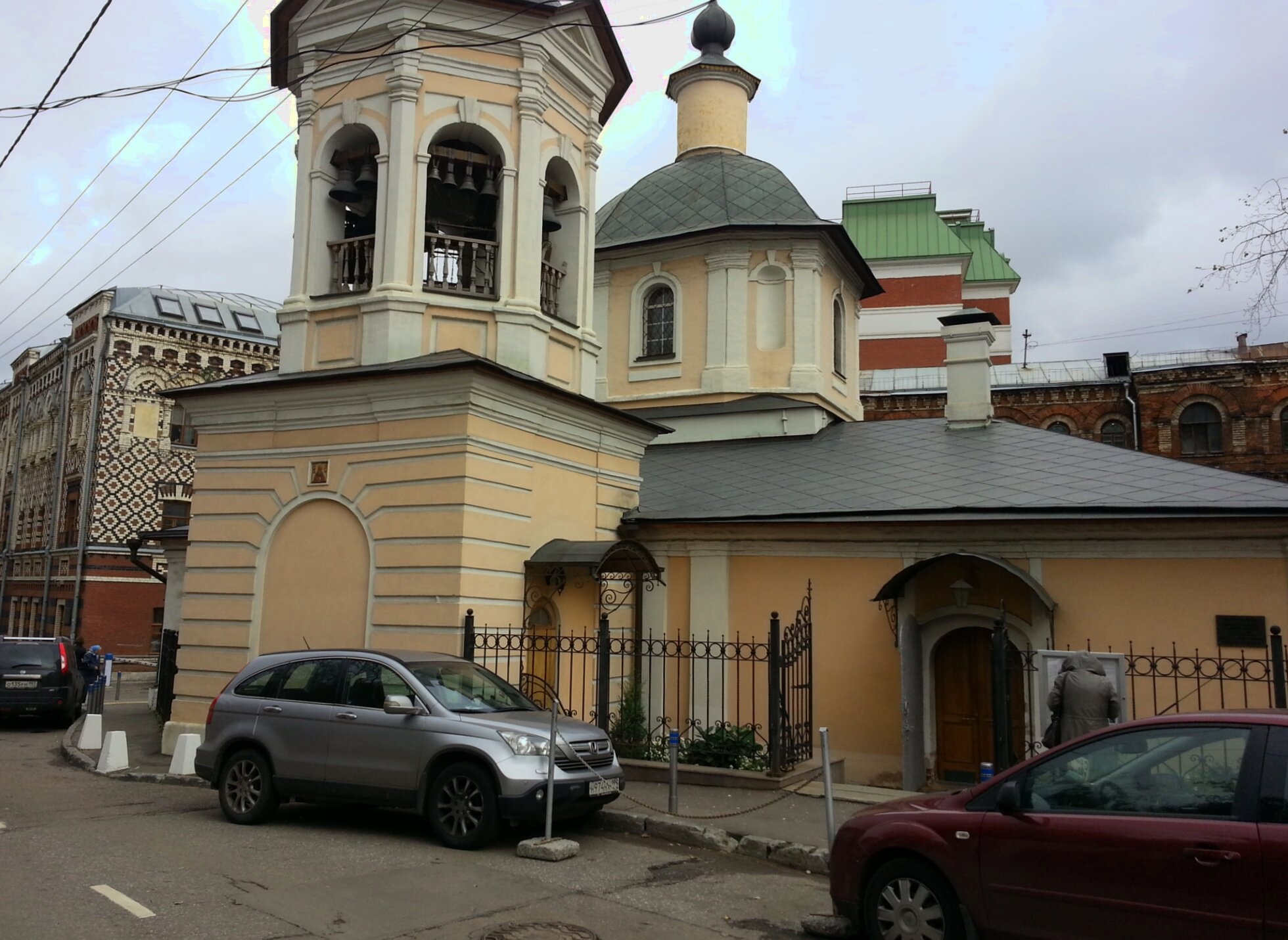Храм Преподобного Сергия Радонежского в Крапивниках