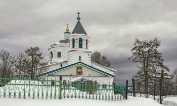 Вознесенская церковь в селе Ыб — зимняя фотография