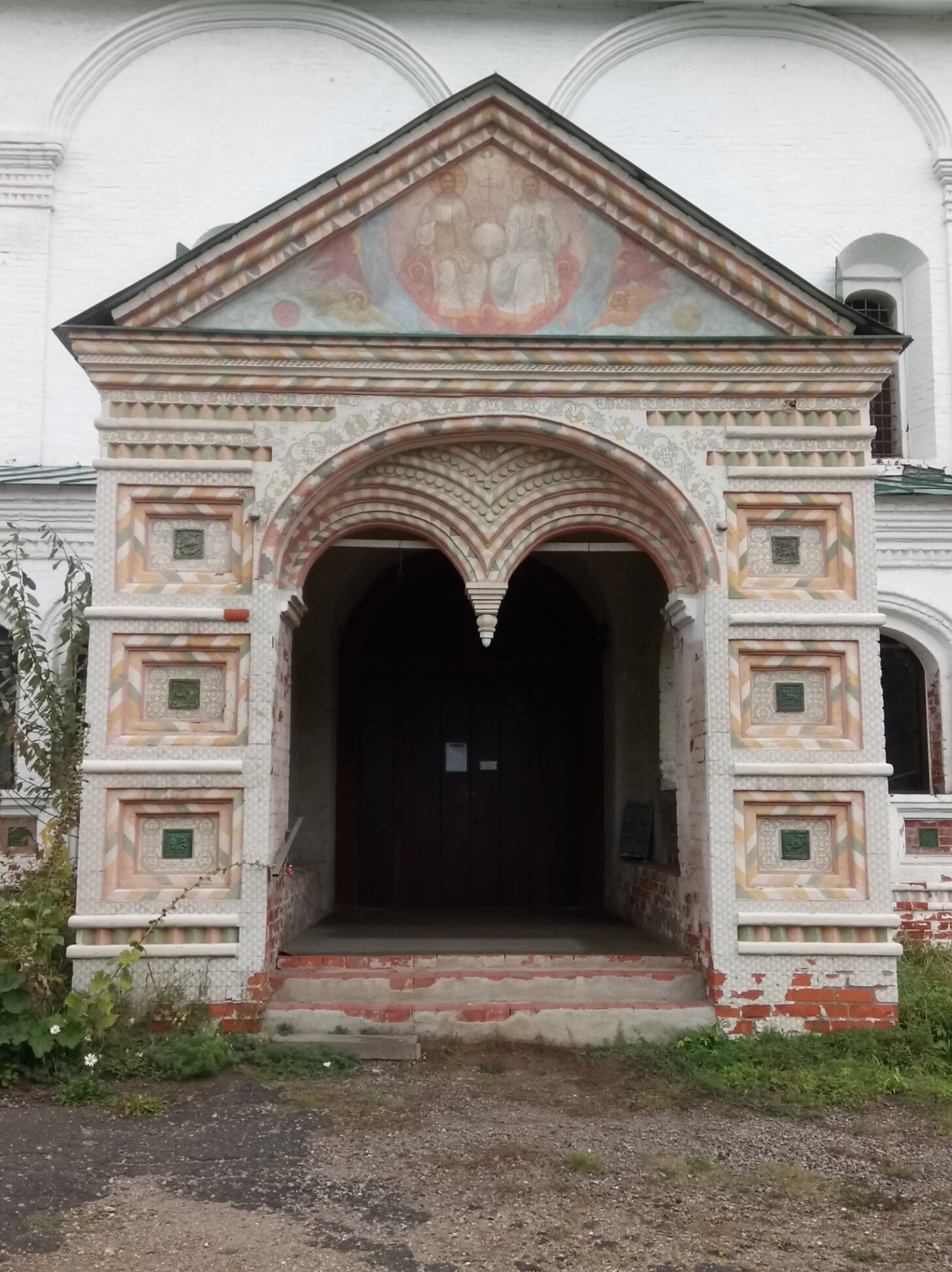 Южный портал Церкви Вознесения Господня в Ярославле