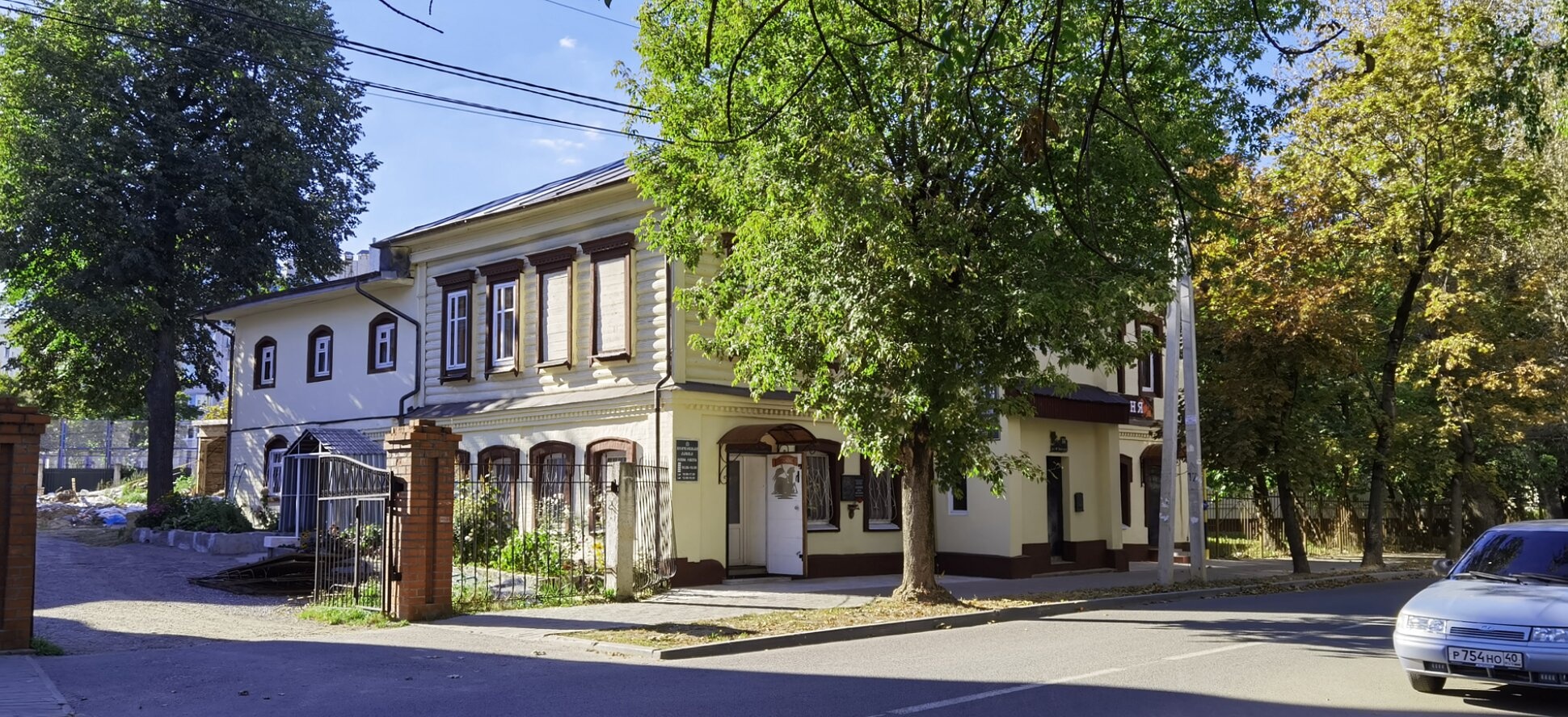 Храм в честь святых чудотворцев и бессребреников Космы и Дамиана в Калуге