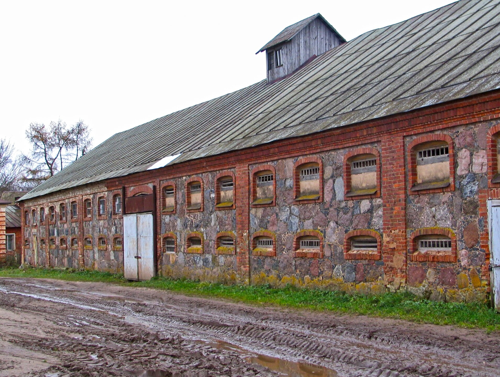 Спасская церковь в усадьбе Волышево
