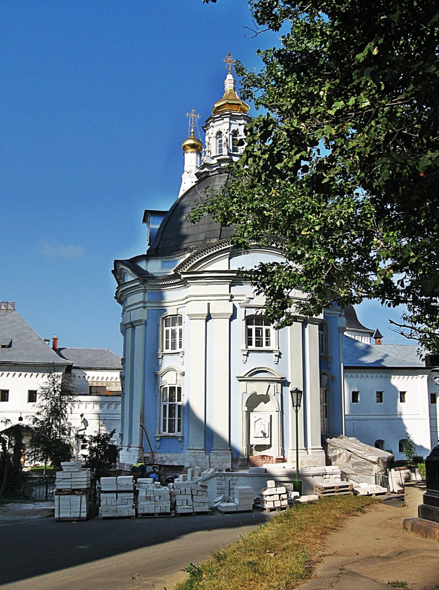 Церковь Смоленской иконы Божией Матери в Сергиевом Посаде