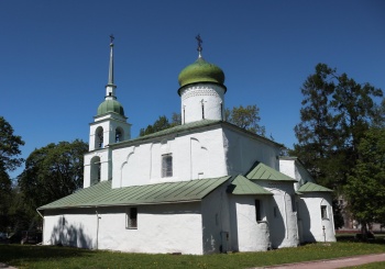 Церковь Анастасии Узорешительницы в Пскове