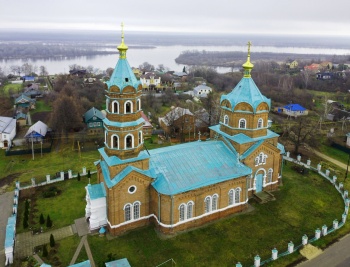 Храм Живоначальной Троицы в селе Безводное