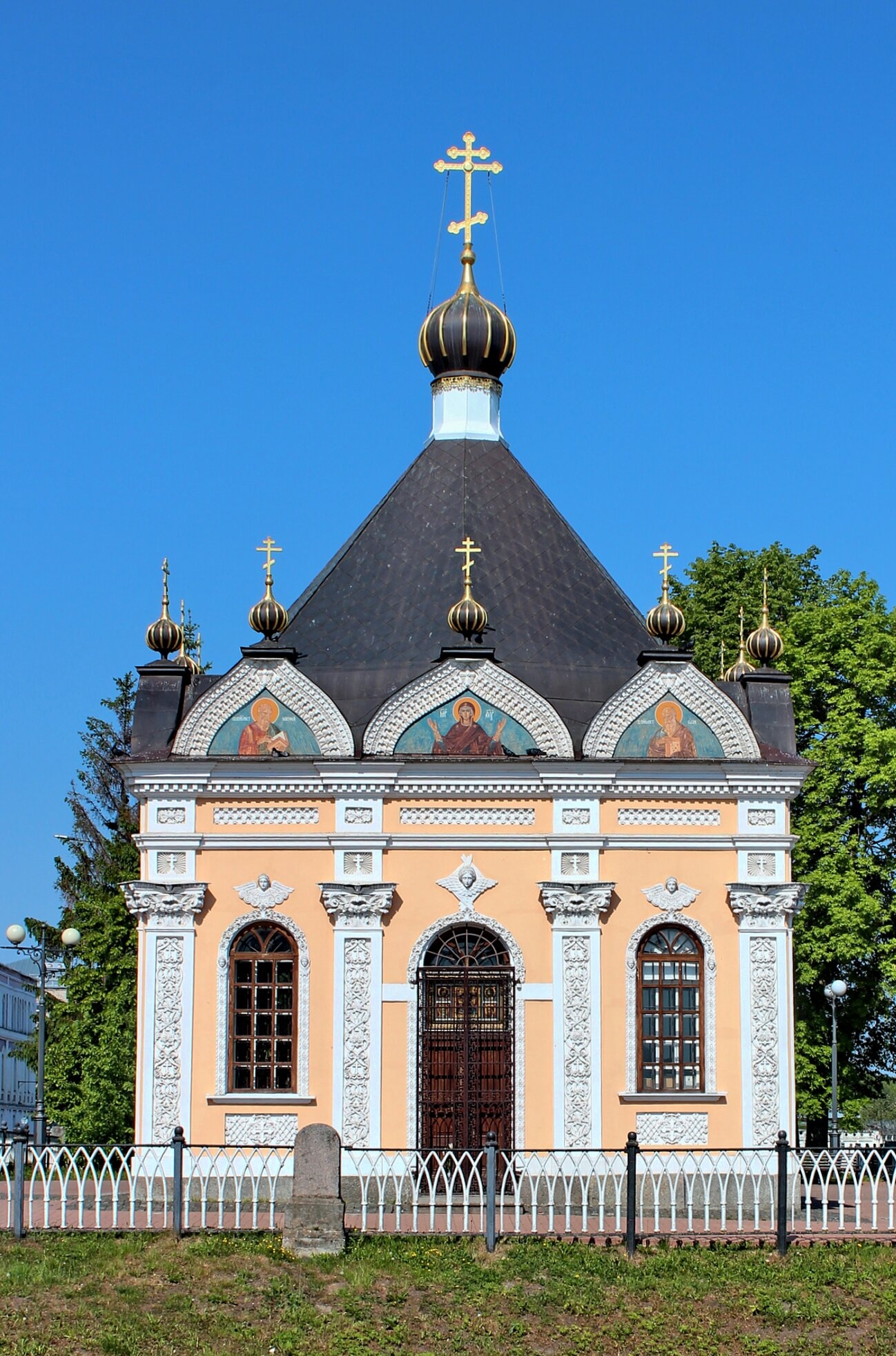 Храм в честь Иверской иконы Божией Матери в Рыбинске