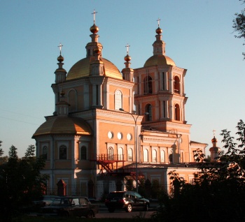 Кафедральный Спасо-Преображенский собор в Новокузнецке