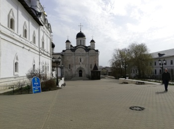 Введенский Владычный женский монастырь в Серпухове