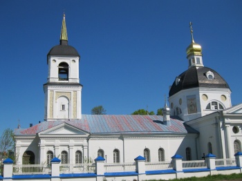 Воскресенская церковь в селе Шипулино - архитектурный памятник