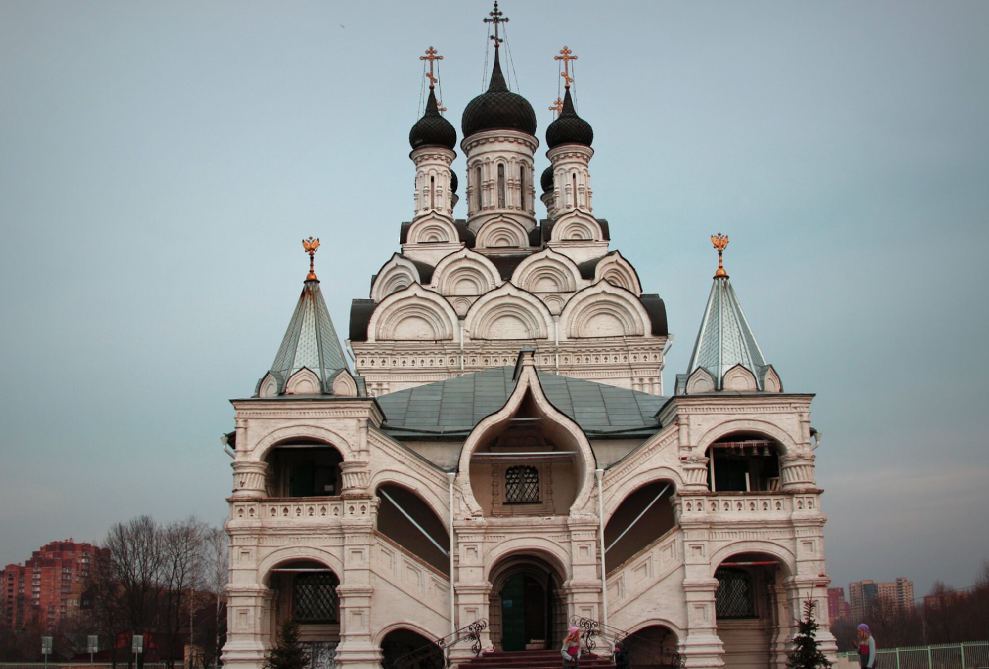 Благовещенский храм в Тайнинском: история и архитектура на фотографии