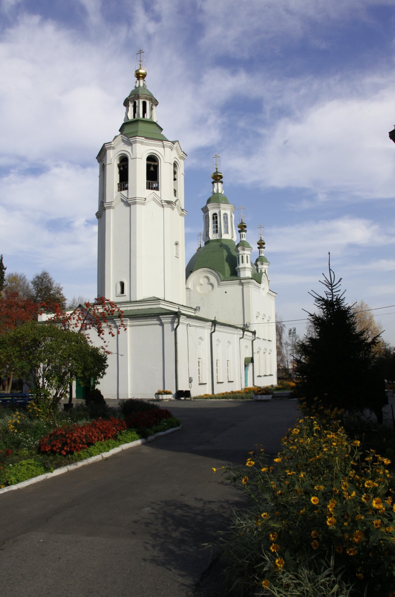 Крестовоздвиженский храм в Тюмени