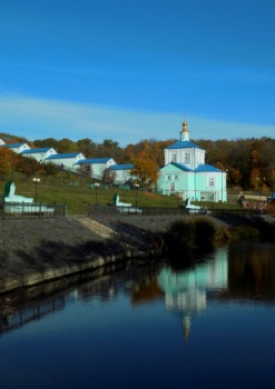 Свято-Троицкий мужской монастырь Коренная пустынь на берегу реки Тускарь