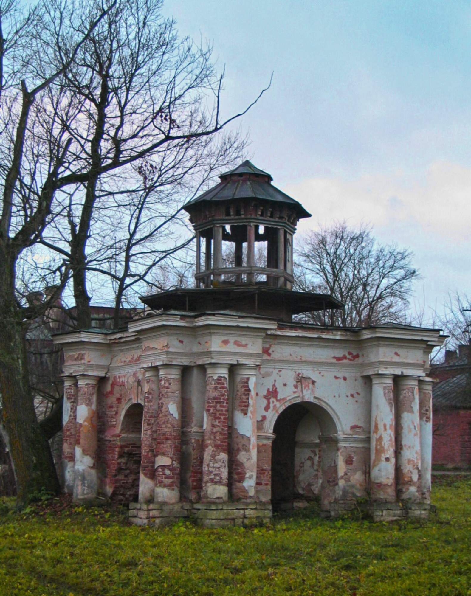 Спасская церковь в усадьбе Волышово - ротонда храма