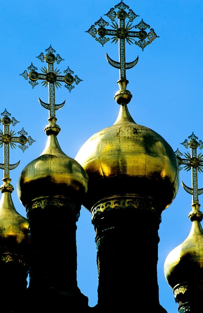 Золотые купола и кресты Верхоспасского собора