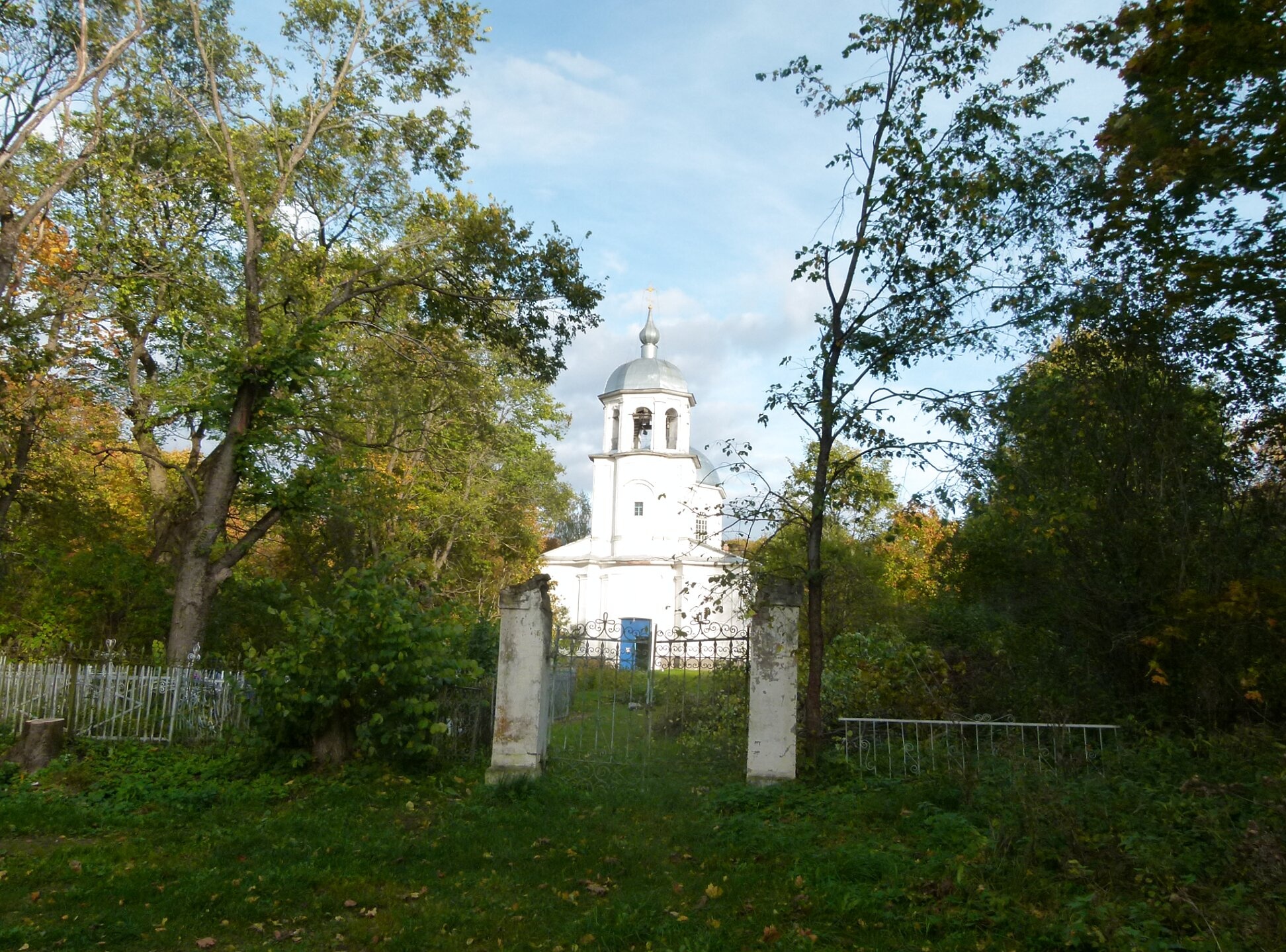Церковь Успения Пресвятой Богородицы в деревне Коростынь