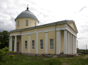 Храм Живоначальной Троицы в деревне Ивашево