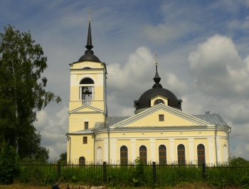 Церковь Святой Троицы в селе Захарово - исторический православный храм