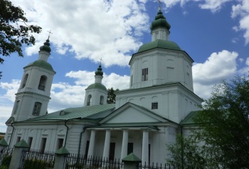 Храм Воскресения Христова в селе Молоди