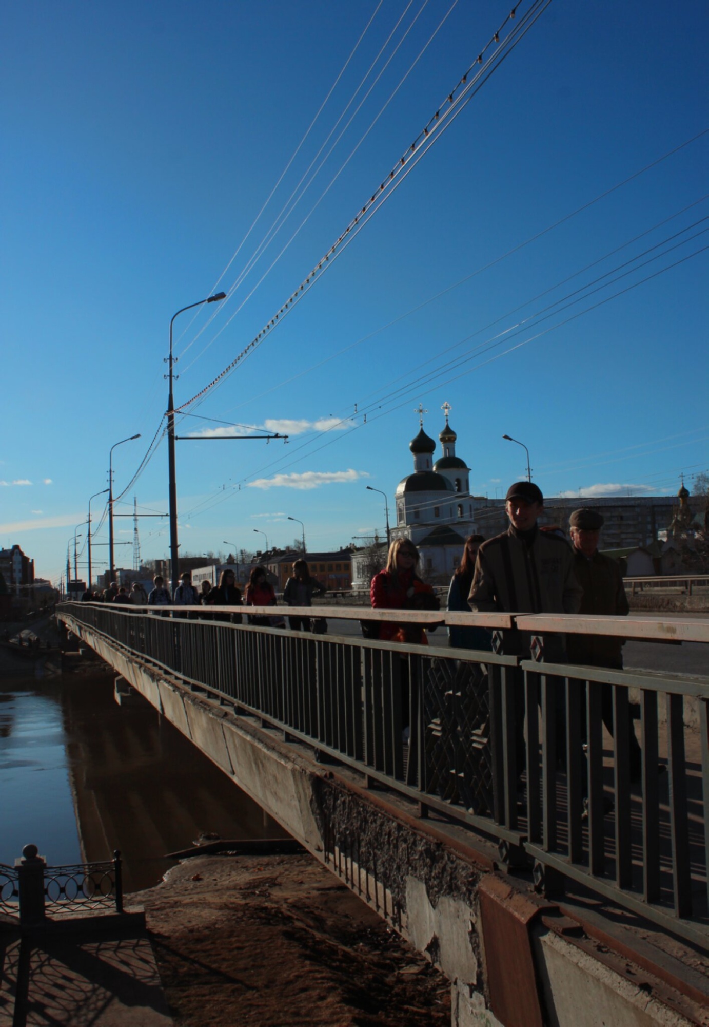 Вознесенский собор в Йошкар-Оле - вид с пешеходного моста