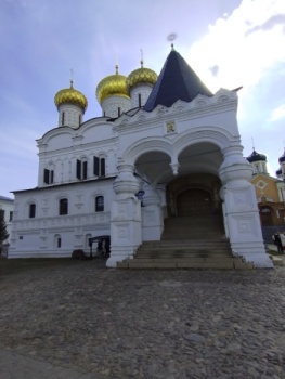 Троицкий собор Ипатьевского монастыря в Костроме