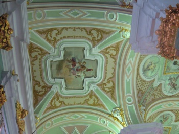 Орнаментированный потолок Петропавловского собора