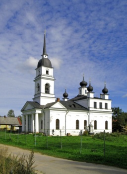 Храм Святителя Николая Чудотворца в селе Кобона